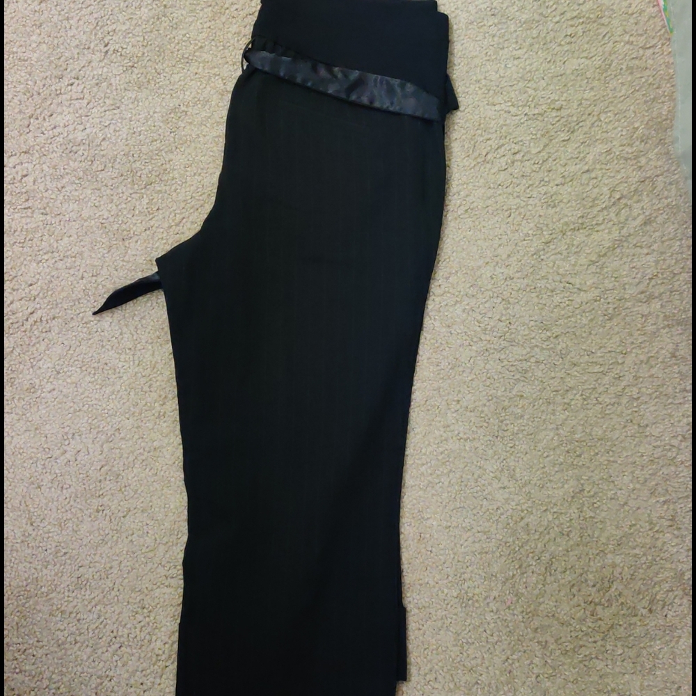 Motherhood Maternity Capri